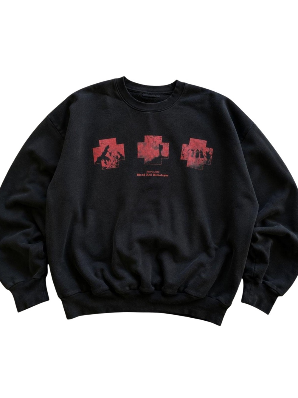 Gildan Black Crewneck Sweatshirt with Red Graphic - Picture 1 of 2